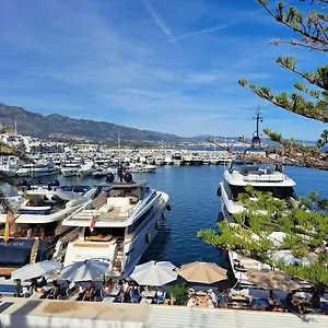Private In Huge Penthouse 1st Line Puerto Banus, Incredible Views, Jacuzzis Homestay Marbella
